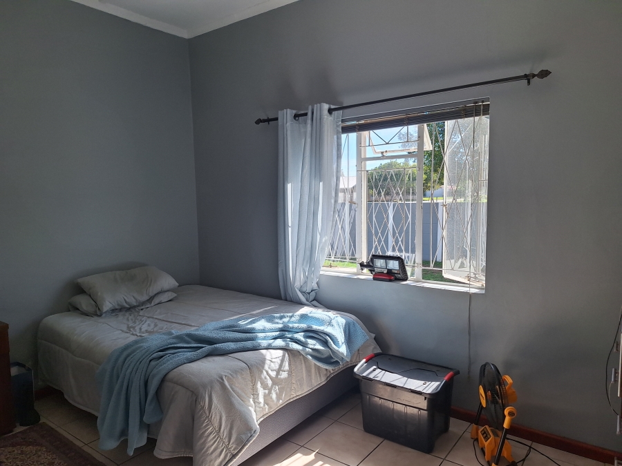 To Let 5 Bedroom Property for Rent in Retief Eastern Cape